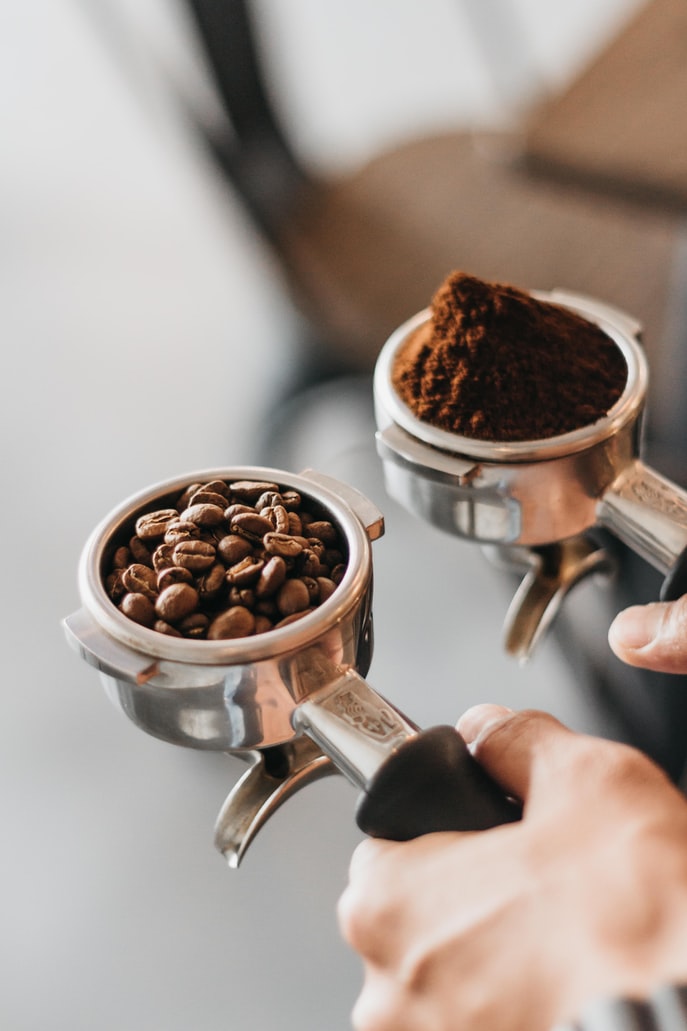 Usprøjtet og god kaffebønner fra Lokalristeriet Sorø Egebjerg Odense Næstved. Kvalitetskaffe kaffe online gode kaffebønner Hele bønner Malet til espresso Malet til filter Malet til stempel cafe smage en god kop kaffe dyrket under bæredygtig forhold